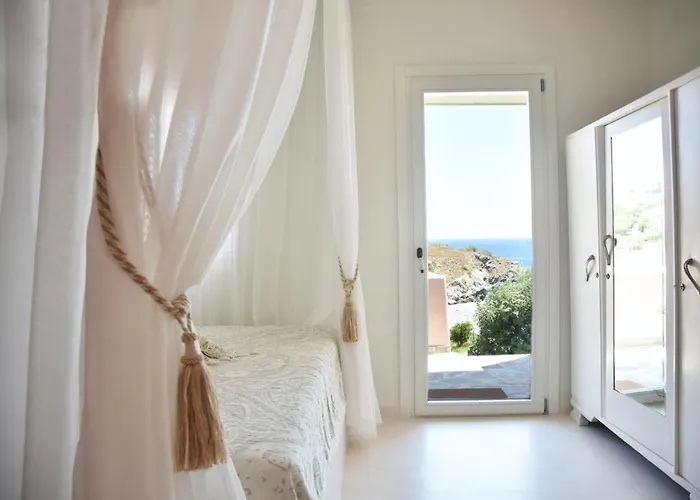 Elefthia Syros Junior * Mégas Yialós-Nítes